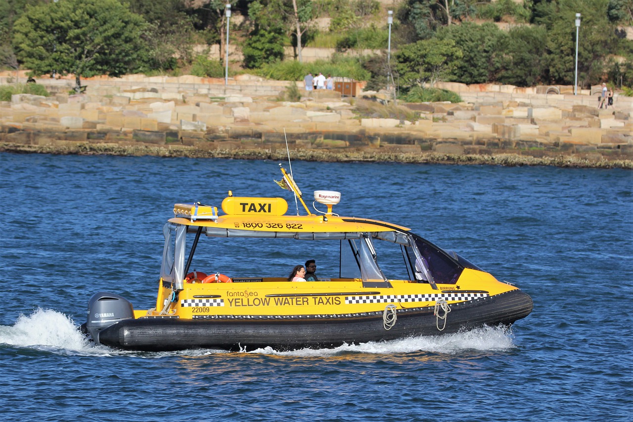 sea taxi photo
